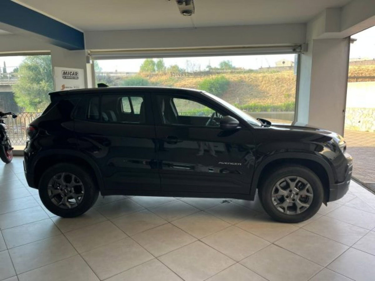 Jeep Avenger 1.2 turbo Longitude fwd 100cv (4)
