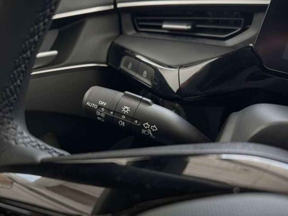Mg MG3 1.5 hybrid+ Luxury auto (16)