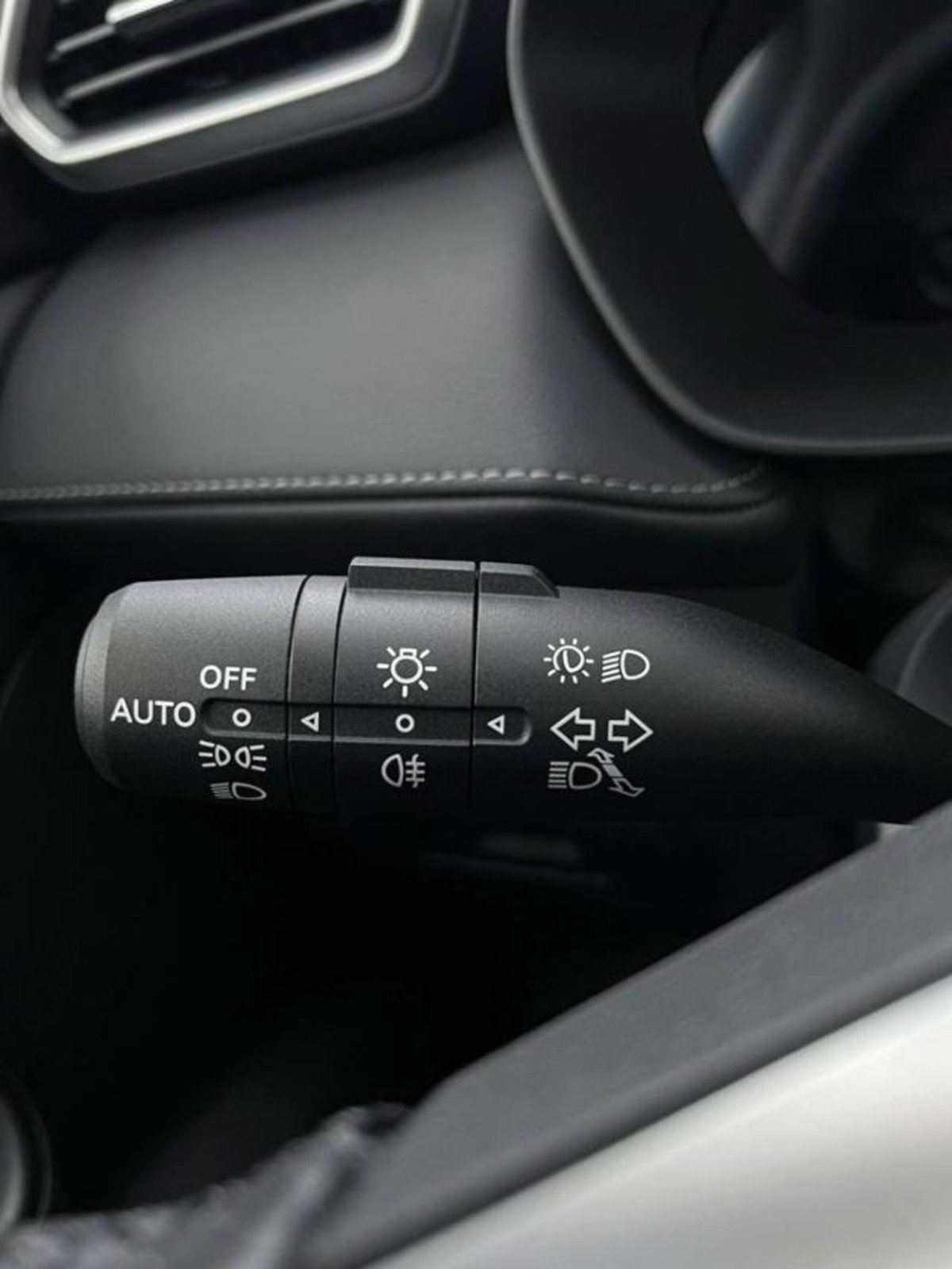 Mg ZS 1.5 hybrid+ Luxury auto (16)