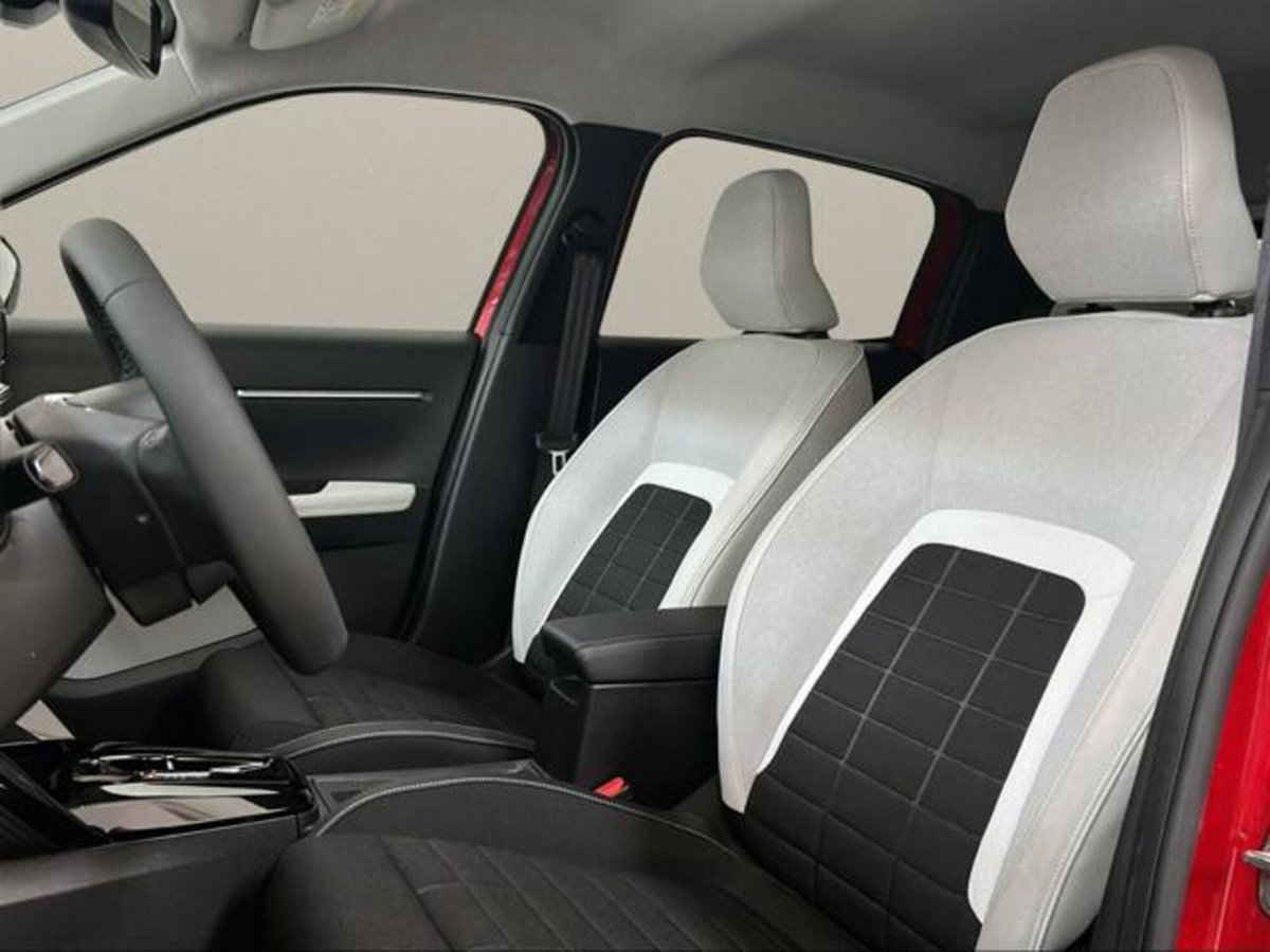 Citroen e-C3 44kWh elettrico Max 113cv (9)