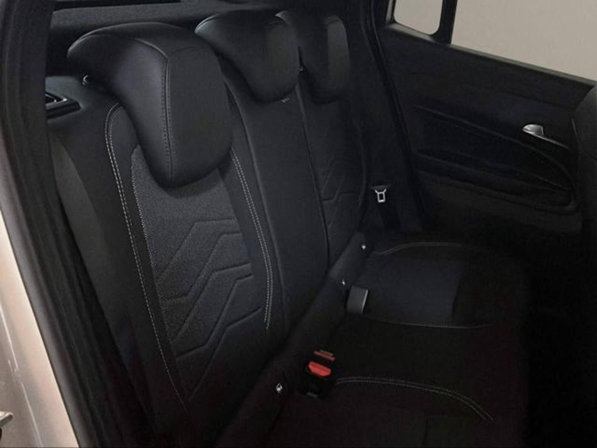 Jeep Avenger 1.2 turbo e-hybrid mhev Summit fwd 110cv edct6 (14)