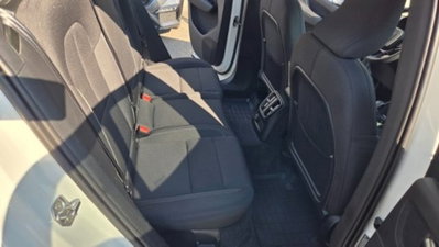 Volvo XC40 T4 Recharge Plug-in Hybrid R-design (12)