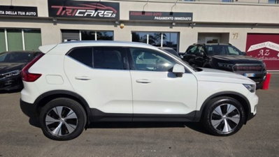 Volvo XC40 T4 Recharge Plug-in Hybrid R-design (5)