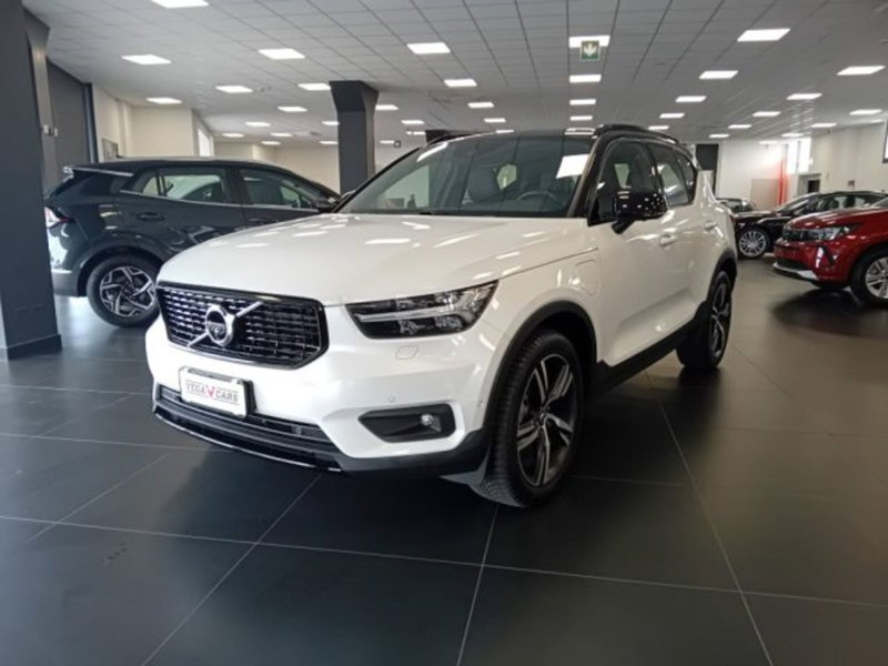 Volvo XC40 T5 Recharge Plug-in Hybrid R-design