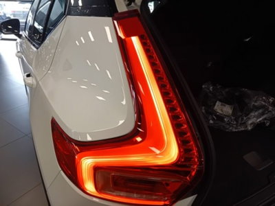 Volvo XC40 T5 Recharge Plug-in Hybrid R-design (10)