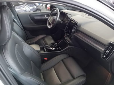 Volvo XC40 T5 Recharge Plug-in Hybrid R-design (18)