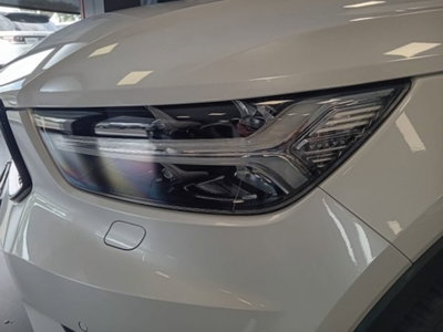 Volvo XC40 T5 Recharge Plug-in Hybrid R-design (4)