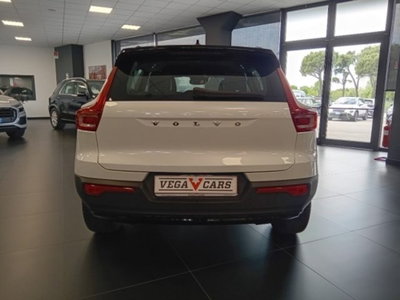 Volvo XC40 T5 Recharge Plug-in Hybrid R-design (7)