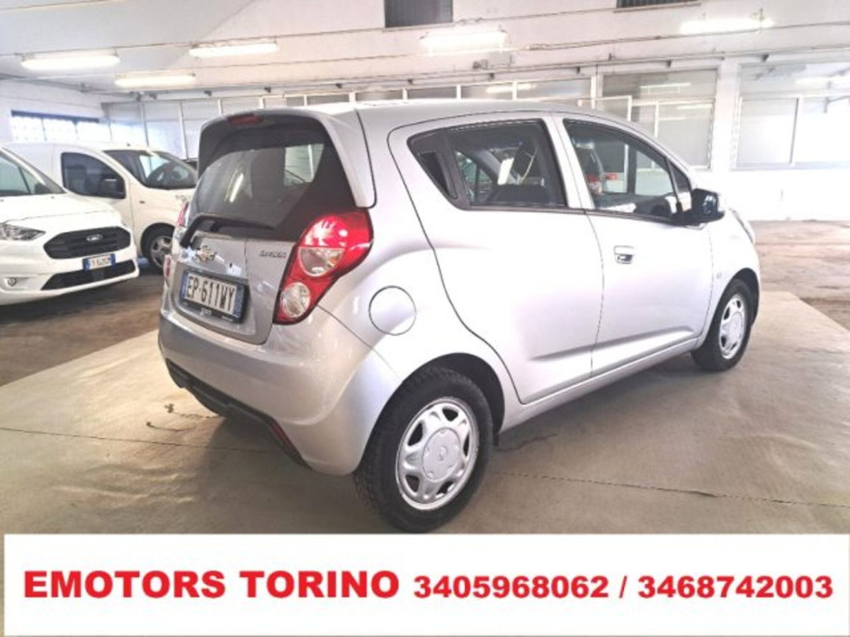 Chevrolet Spark 1.0 LS (2)