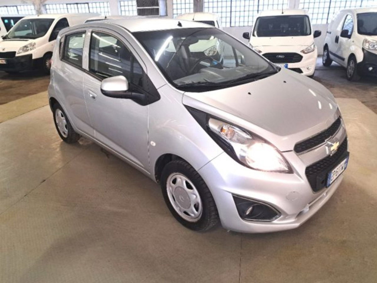 Chevrolet Spark 1.0 LS (3)
