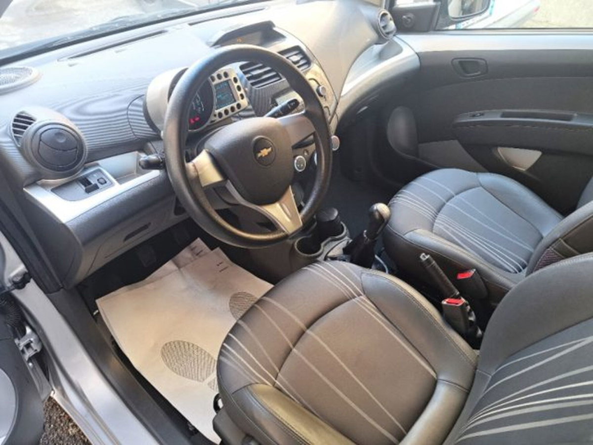Chevrolet Spark 1.0 LS (4)
