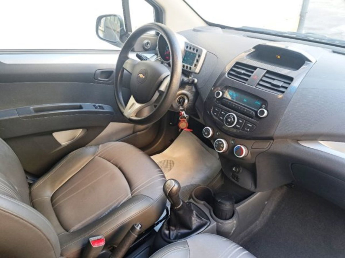Chevrolet Spark 1.0 LS (6)