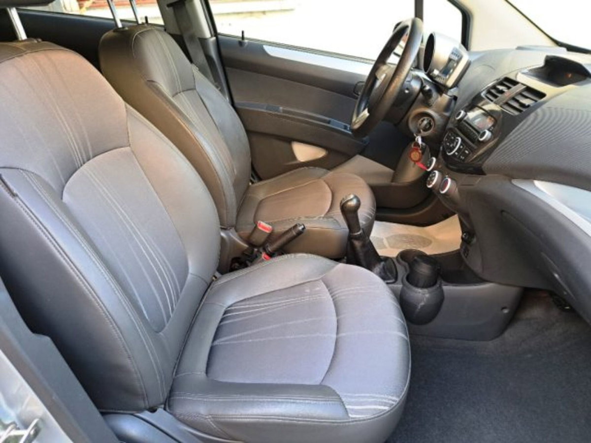 Chevrolet Spark 1.0 LS (9)
