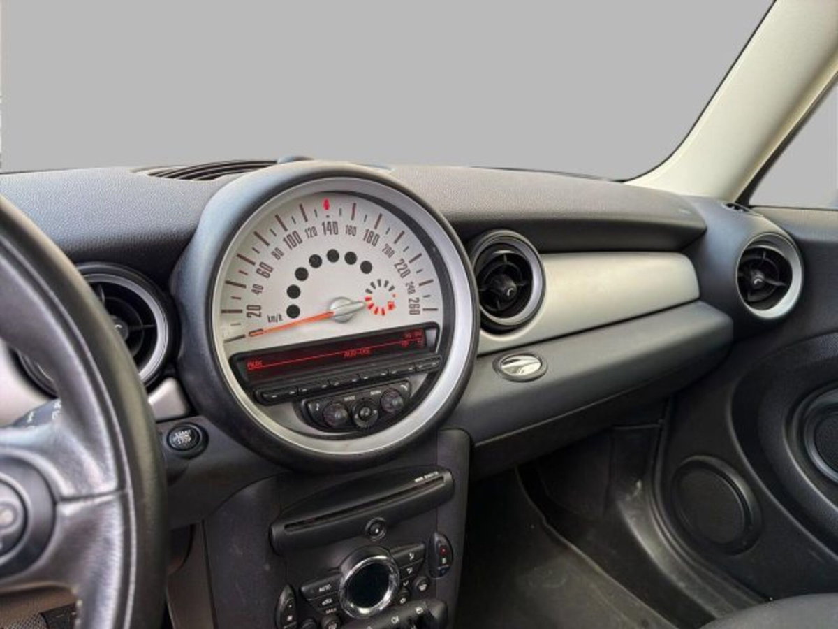 MINI Mini Clubman 1.6 16V Cooper D Clubman (10)