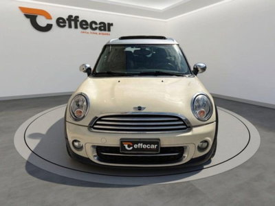 MINI Mini Clubman 1.6 16V Cooper D Clubman (2)