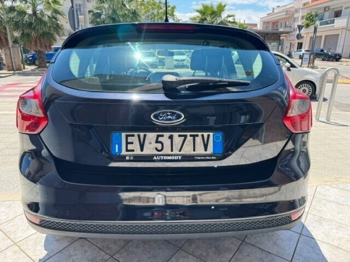 Ford Focus 1.6 TDCi 115 CV (5)