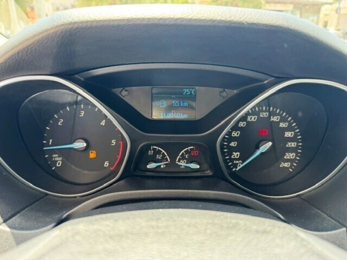Ford Focus 1.6 TDCi 115 CV (7)