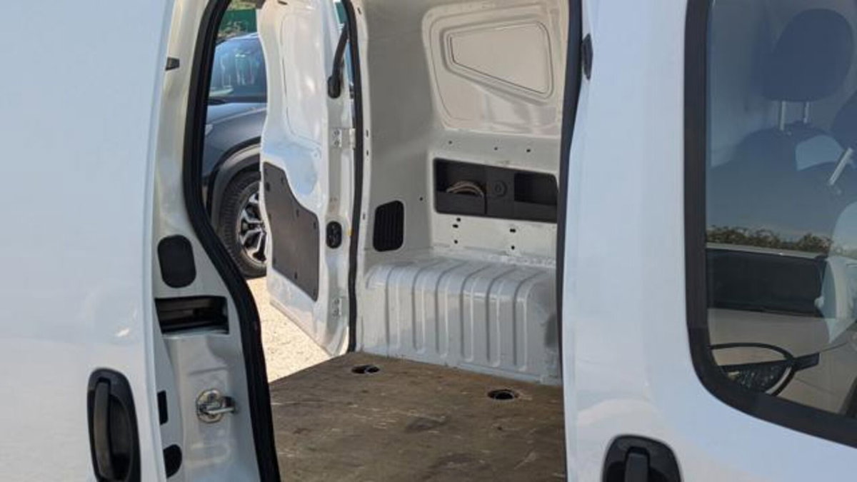 Fiat Fiorino QUBO 1.3 MJT 95CV Trekking (N1) (6)