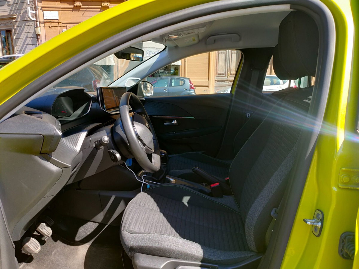 Peugeot 208 PureTech 75 Stop&Start 5 porte Active (14)