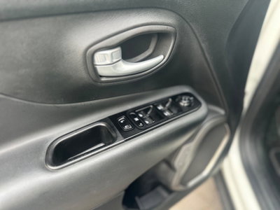 Jeep Renegade 1.6 Mjt 130 CV Limited (10)