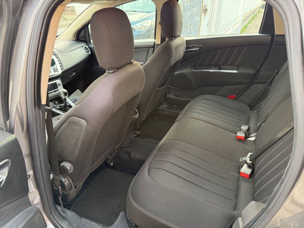 Lancia Delta 1.6 MJT DPF Argento (11)
