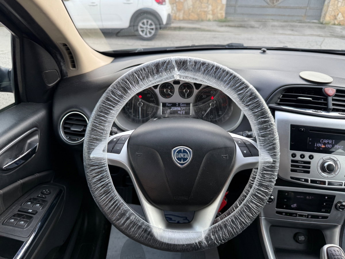 Lancia Delta 1.6 MJT DPF Argento (14)