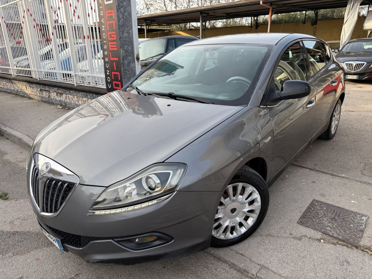 Lancia Delta 1.6 MJT DPF Argento (2)