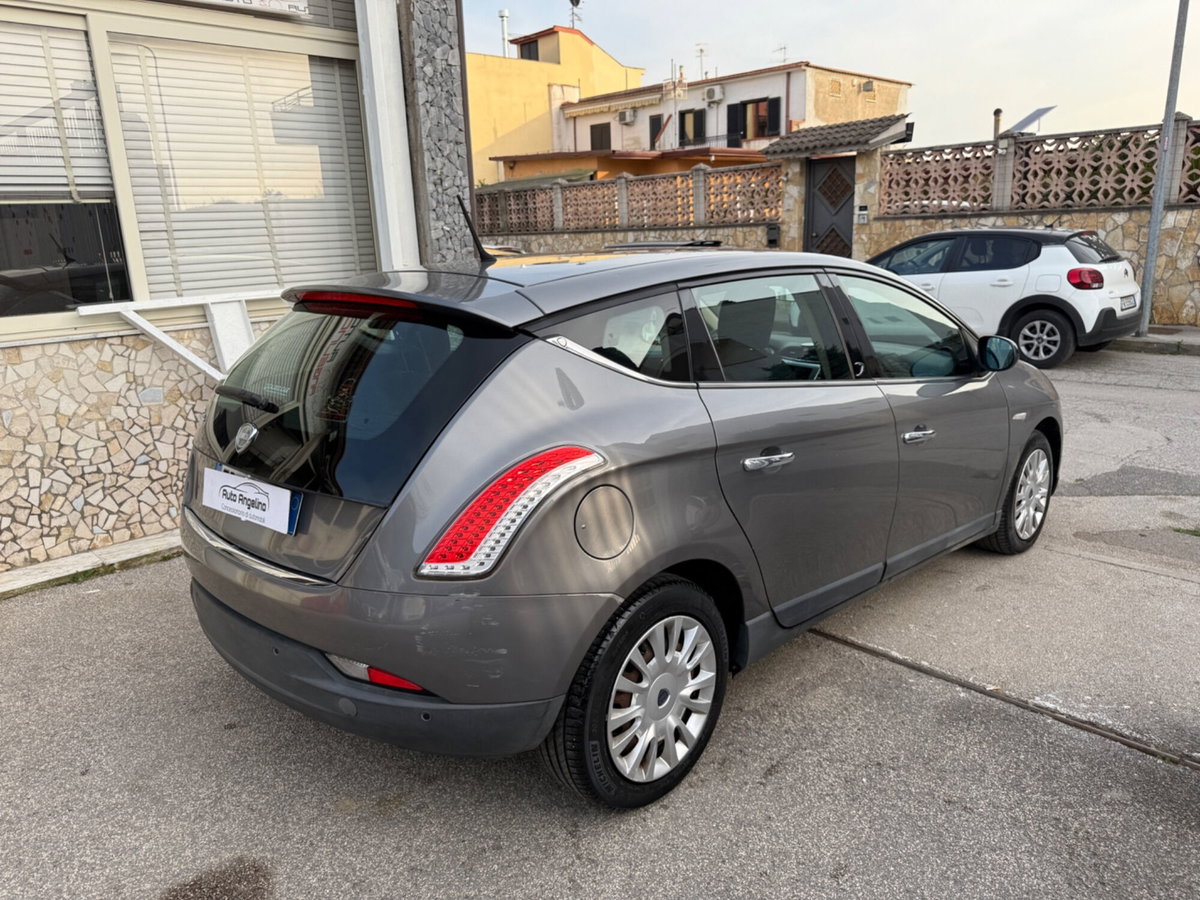 Lancia Delta 1.6 MJT DPF Argento (7)