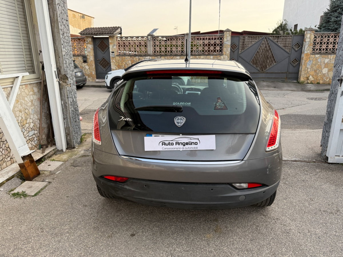 Lancia Delta 1.6 MJT DPF Argento (8)