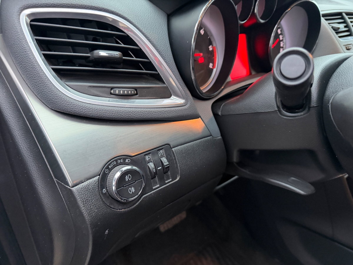 Opel Mokka 1.7 CDTI Ecotec 130CV 4x2 aut. Cosmo (13)