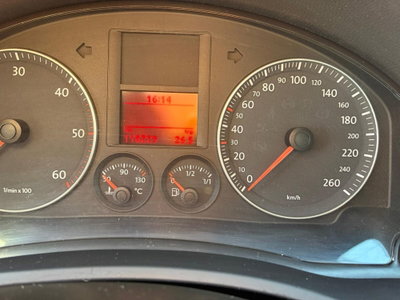 Volkswagen Golf 1.9 TDI 4mot. 5p. GT Sport (5)