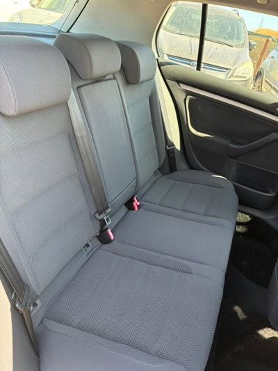 Volkswagen Golf 1.9 TDI 4mot. 5p. GT Sport (8)