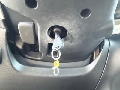Renault Twingo 1.0 SCe Live (18)