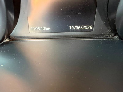 Jaguar E-Pace 2.0D 150 CV AWD (14)