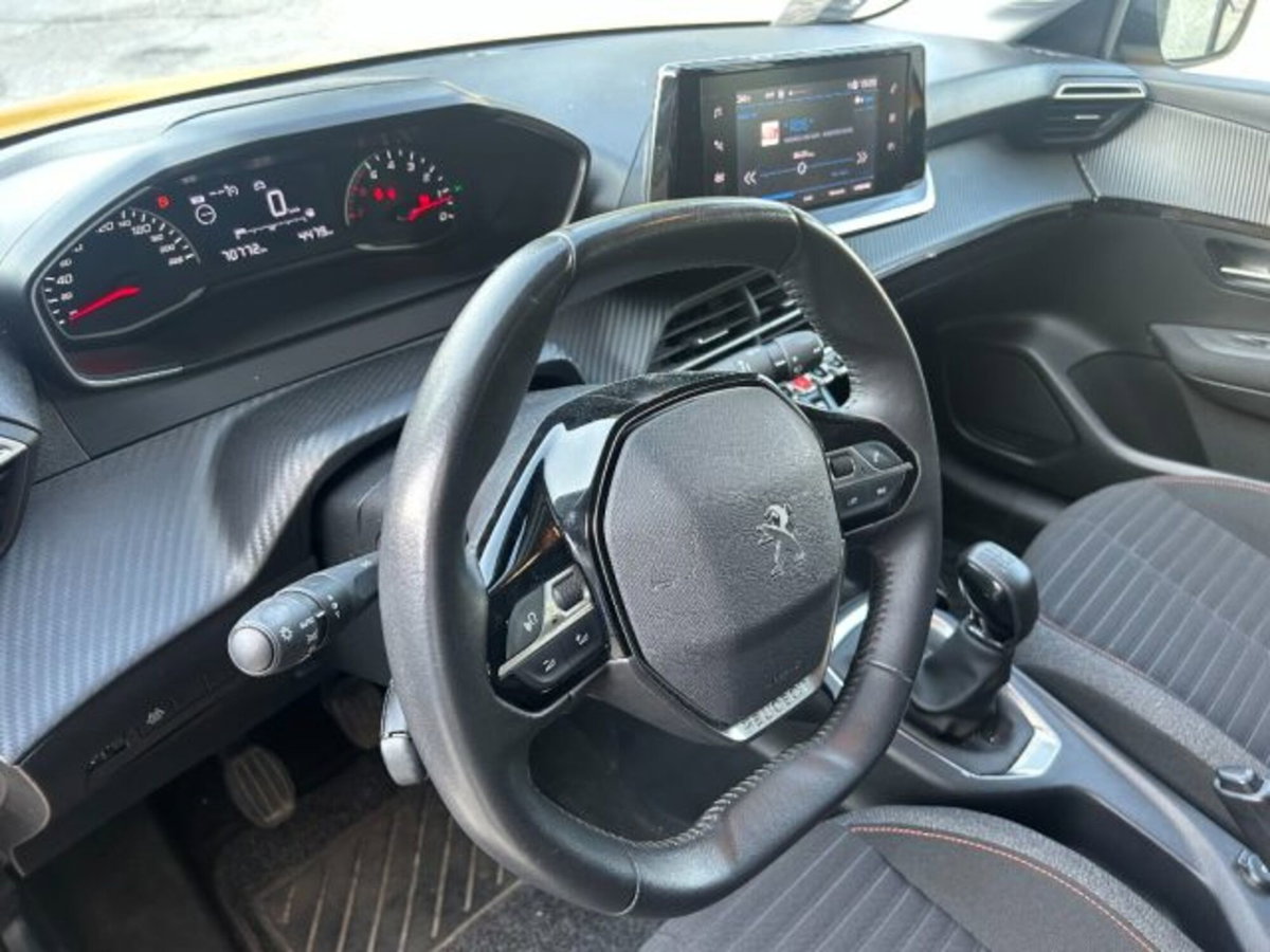 Peugeot 208 1.2 puretech Active s&s 75cv (14)