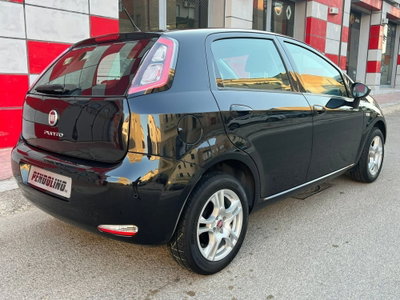 Fiat Punto 1.4 S&S 8V 5 porte Easy (4)