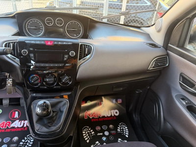 Lancia Ypsilon 1.2 69 CV 5 porte Gold (16)