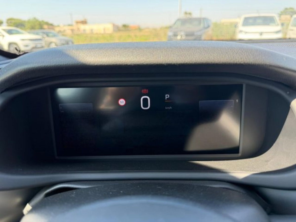 Jeep Avenger 1.2 turbo Summit fwd 100cv (16)