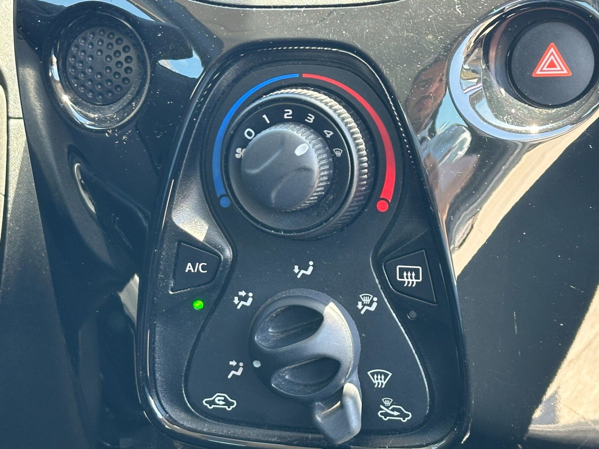 Citroen C1 C1 VTi 72 5 porte Feel (19)