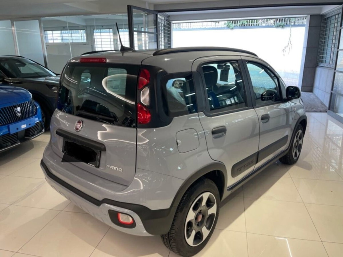 Fiat Panda 1.0 FireFly S&S Hybrid City Cross (5)