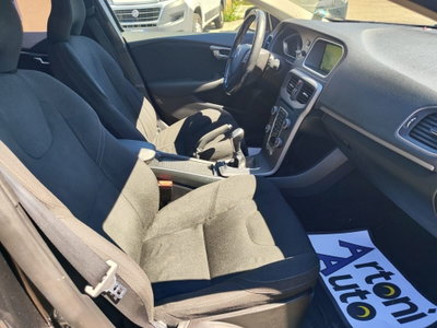 Volvo V40 D2 1.6 Kinetic (13)