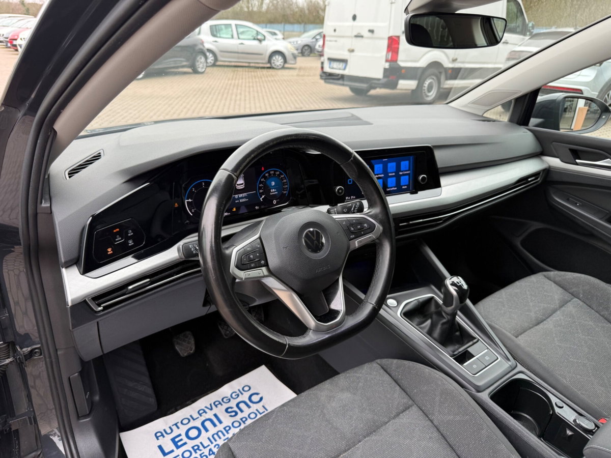 Volkswagen Golf 2.0 TDI SCR Life (13)