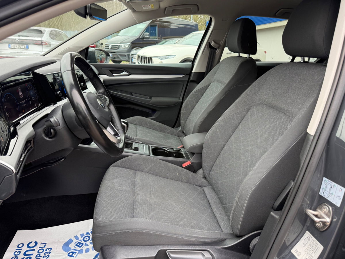 Volkswagen Golf 2.0 TDI SCR Life (14)