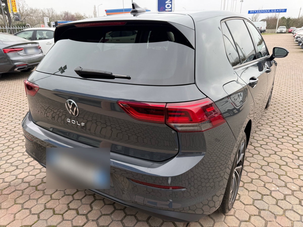 Volkswagen Golf 2.0 TDI SCR Life (8)