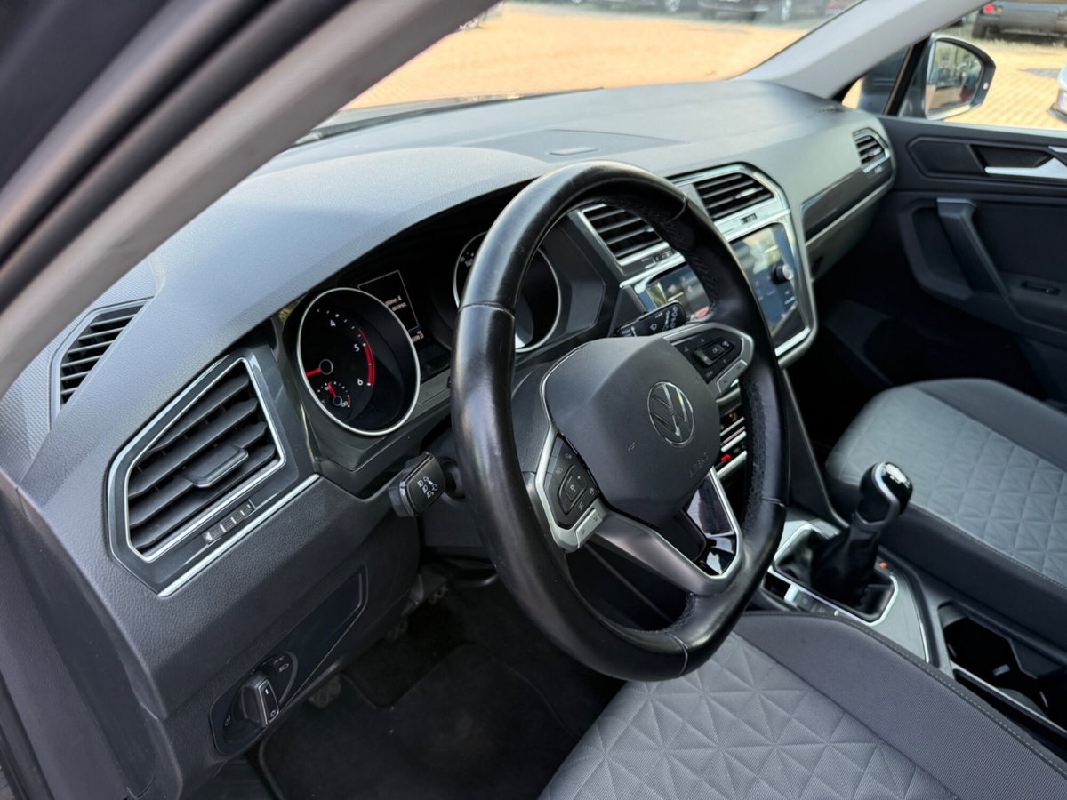 Volkswagen Tiguan 2.0 TDI SCR Life (15)