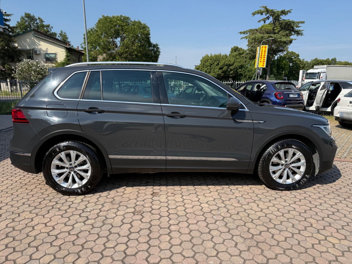 Volkswagen Tiguan 2.0 TDI SCR Life (5)