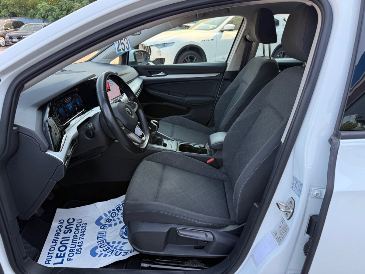 Volkswagen Golf 2.0 TDI SCR Life (16)
