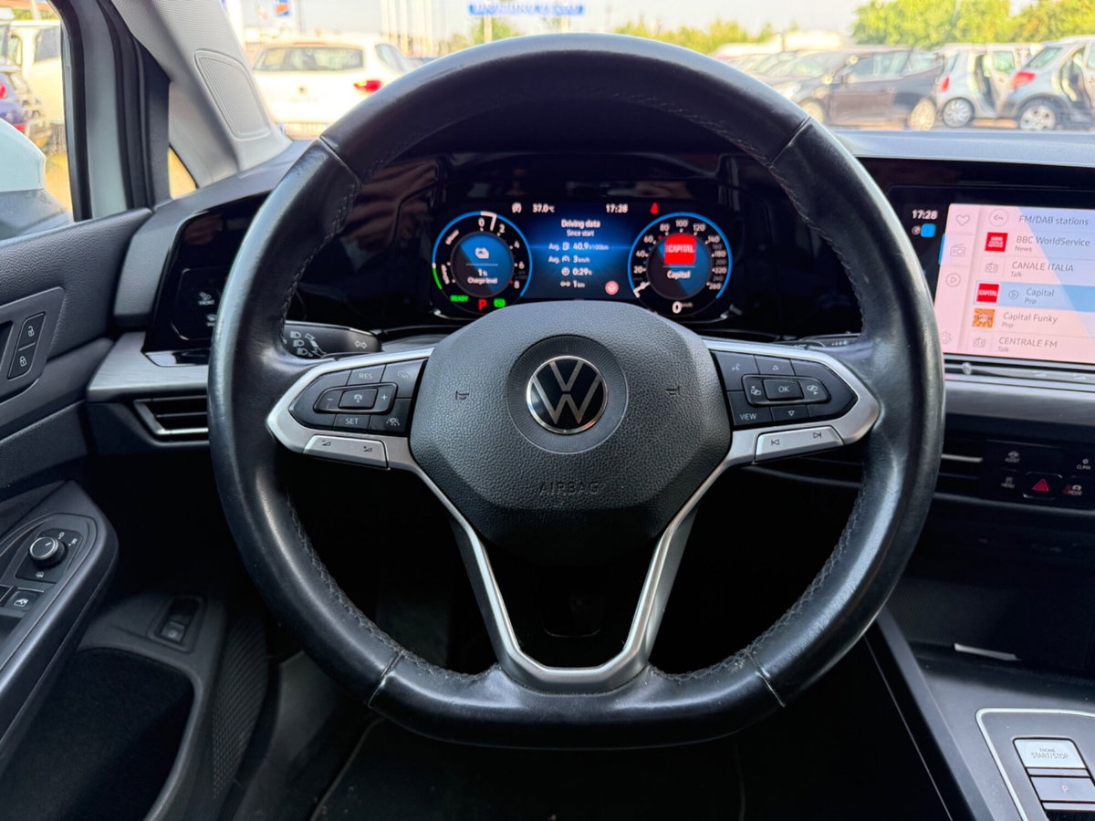 Volkswagen Golf 1.4 TSI eHYBRID 204 CV DSG Style (14)