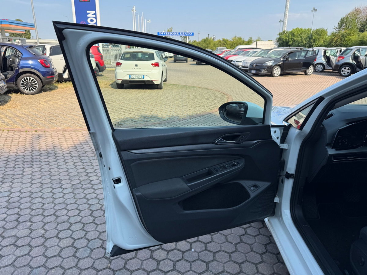Volkswagen Golf 1.4 TSI eHYBRID 204 CV DSG Style (19)