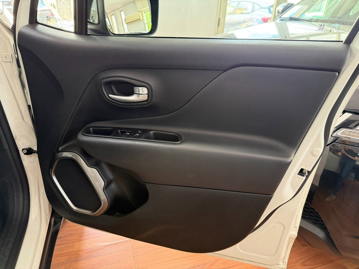 Jeep Renegade 1.6 Mjt 130 CV Limited (19)
